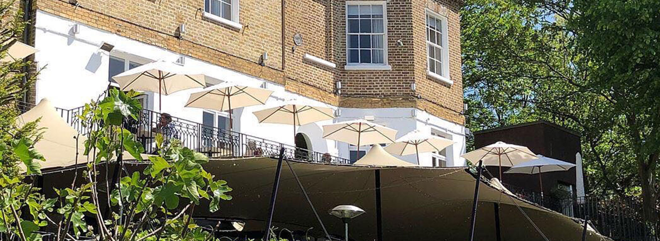 Riverhouse Secret Garden Restaurant