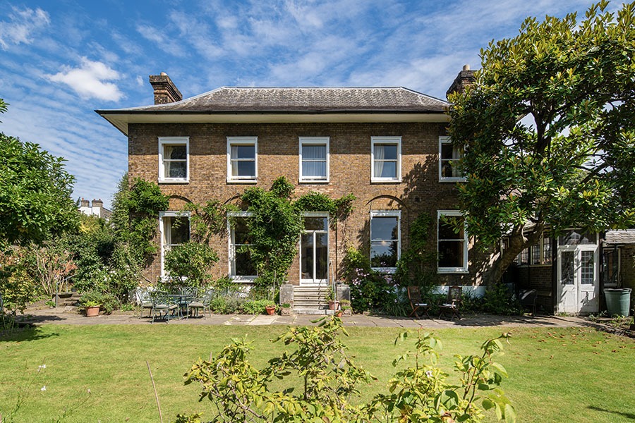 Frognal Rise House Aston Chase