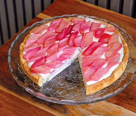 Recipe: Bozena’s vegan rhubarb and custard tart - Fabric Magazine