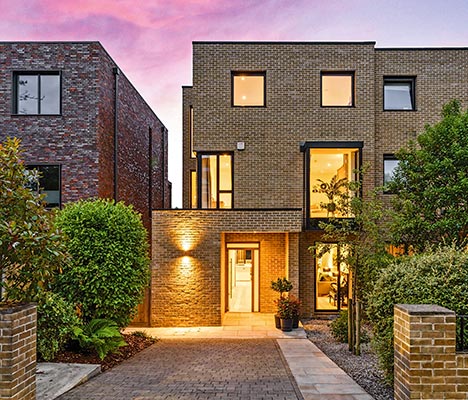 On the market Benham & Reeves Southern road Finchley Exterior