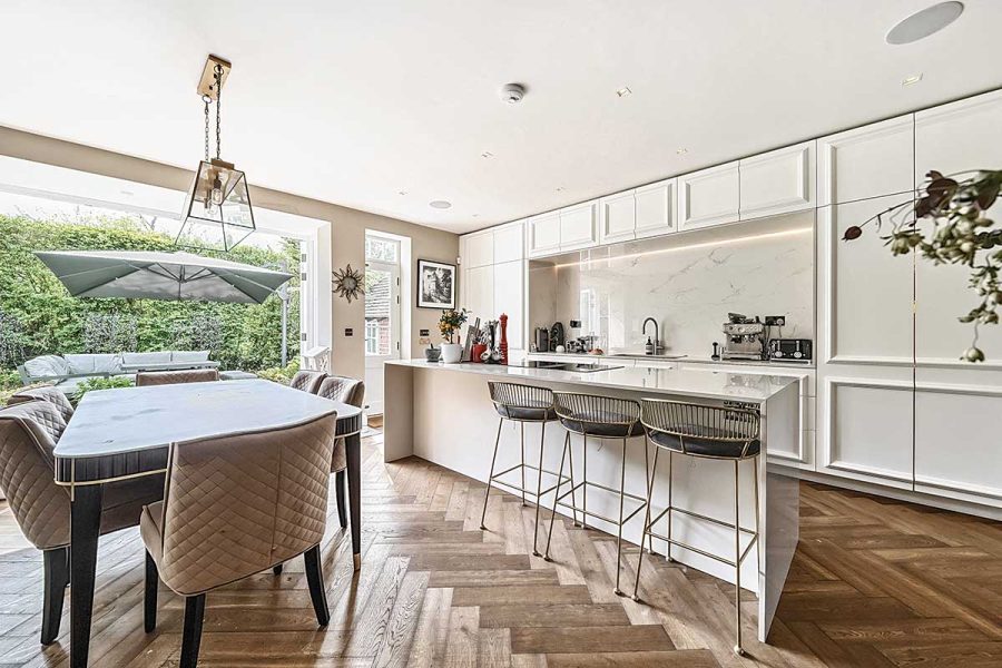 Savills On the Market Heath Close