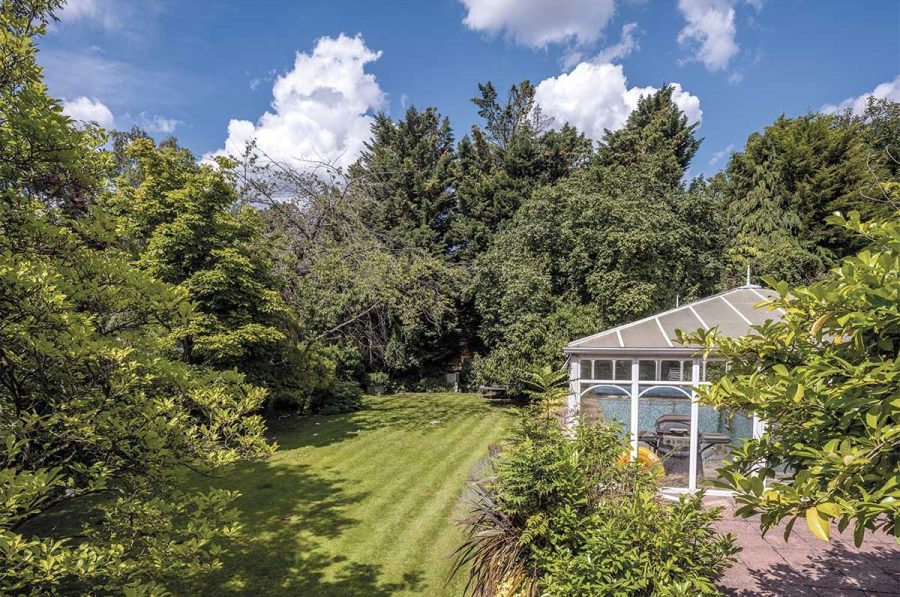 Templewood Avenue Aston Chase Garden
