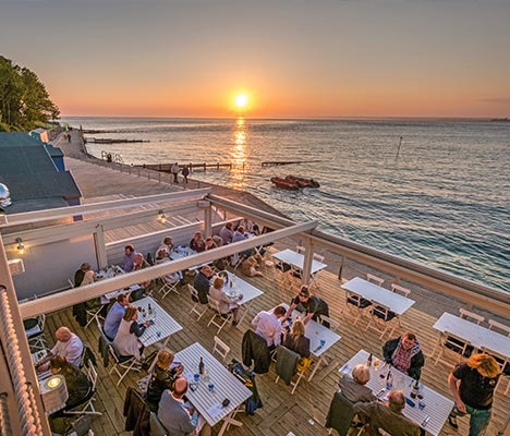 The Hut Colwell Bay seaside dining